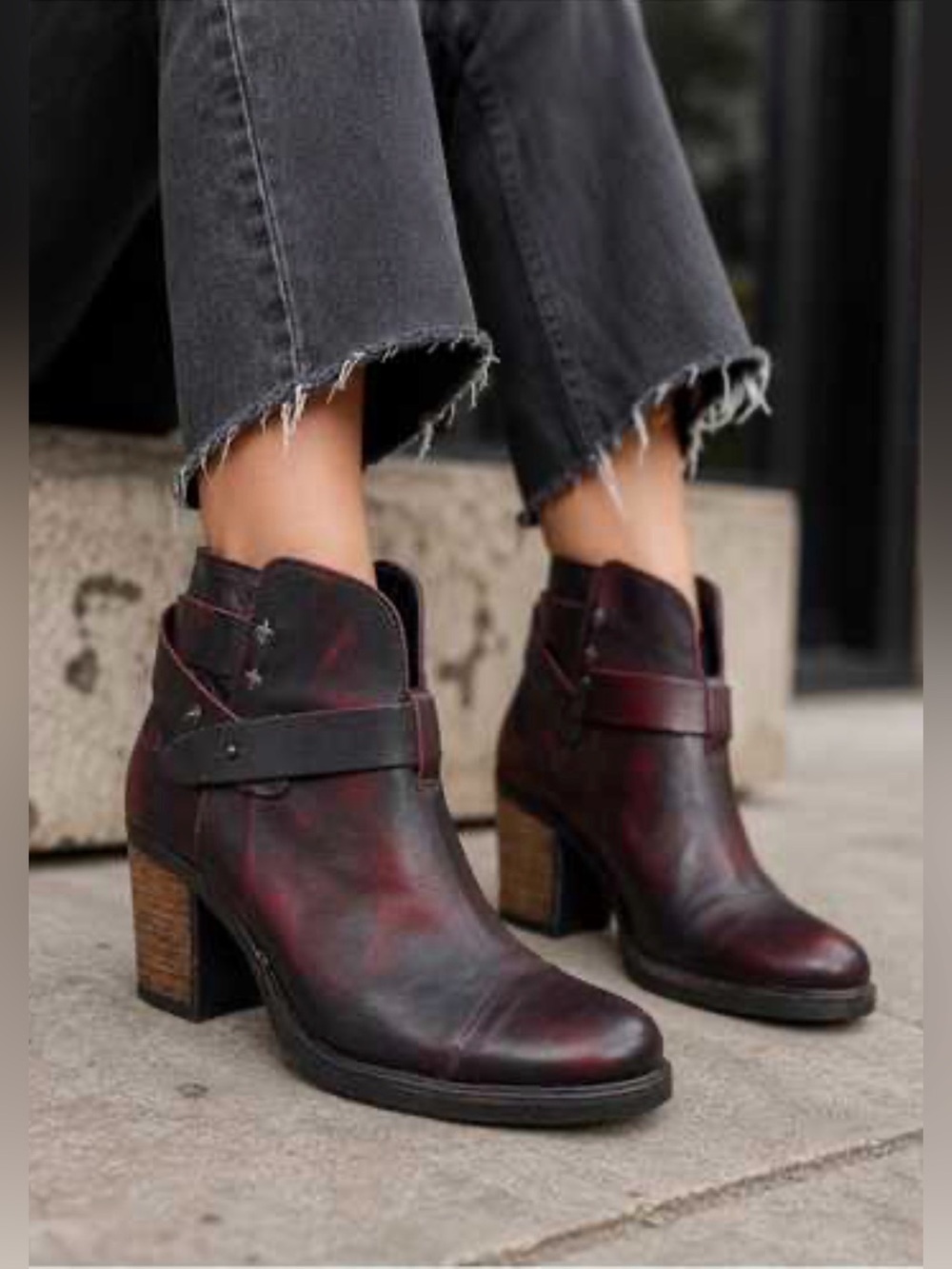 Bos. & Co. Women’s Bonne Ankle Boots – Distressed Leather Block Heel - Size 9
